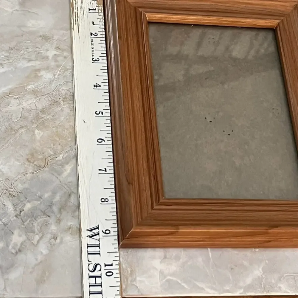 Uniek Solid Wood Picture Frame fits 5x7 in Photos Free Standing or Hung